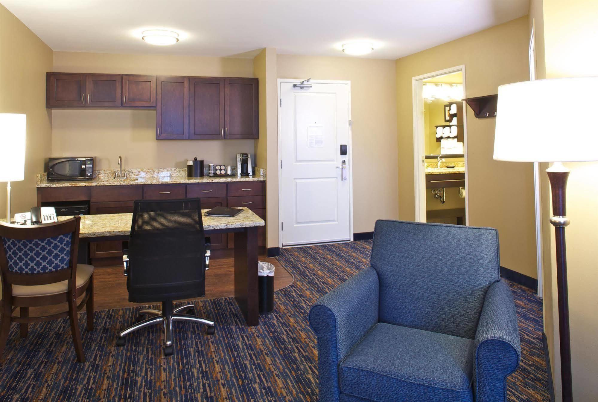 Grandstay Hotel & Suites Mount Horeb - Madison Zewnętrze zdjęcie