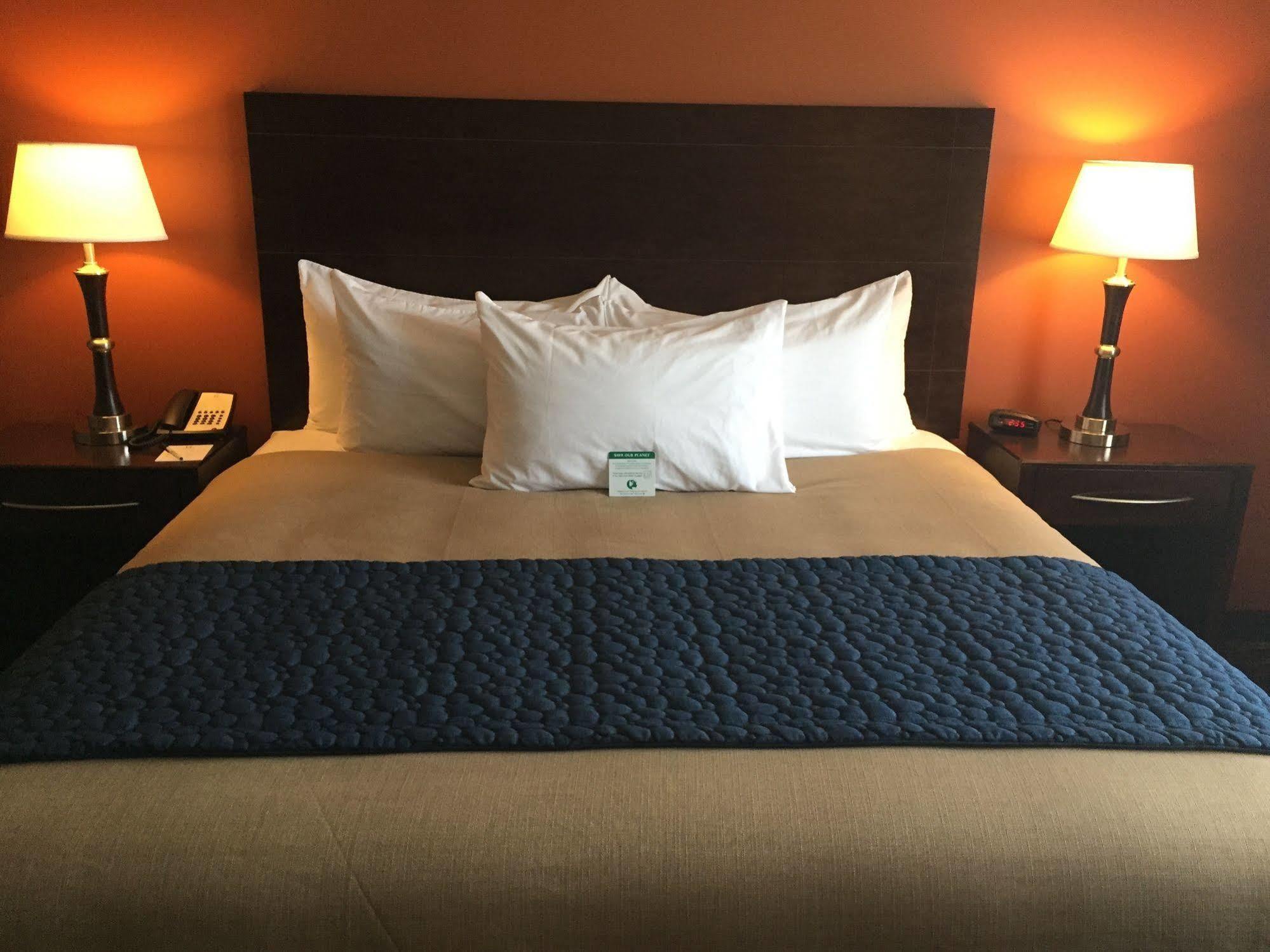 Grandstay Hotel & Suites Mount Horeb - Madison Zewnętrze zdjęcie
